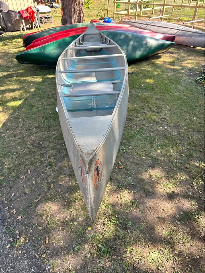 Osagian Aluminum 15' Canoe (Silver)_1